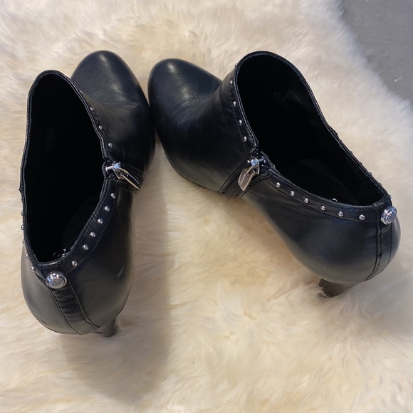 Vince Camuto ankle boots - Picture 2 of 4